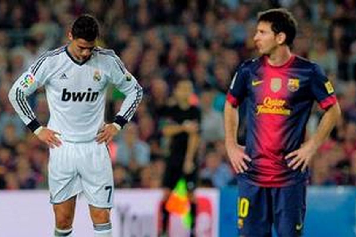 Bintang Real Madrid, Cristiano Ronaldo (kiri), dan bintang Barcelona, Lionel Messi.
