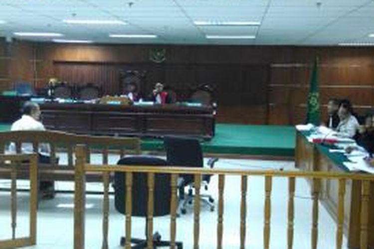 Kepala Biro Umum Kementerian ESDM Arief Indarto bersaksi dalam sidang perkara korupsi dengan terdakwa mantan Menteri ESDM Jero Wacik di Pengadilan Tipikor, Jakarta, Senin (9/11/2015) malam.
