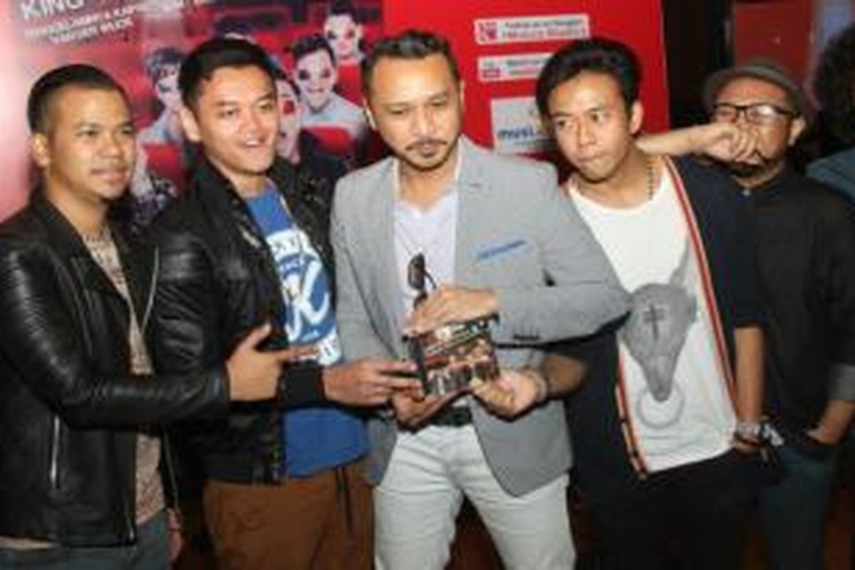 Band Nidji hadir dalam acara peluncuran album King of Soundtrack, di Club O1, fX Plaza, Jakarta Selatan, Jumat (25/4/2014).