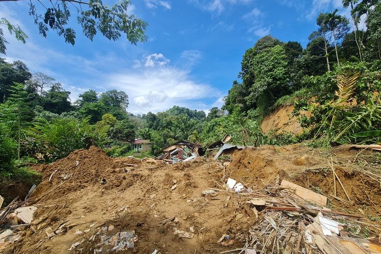 Longsor Terjang 6 Rumah di Sembahe Sibolangit, 5 Orang Tewas dan 1 Nenek Selamat