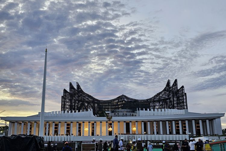 10 Agustus, Kirab Duplikat Bendera Pusaka Dari Bandara Sepinggan Hingga ...