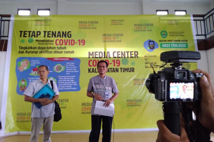 Plt Kepala Dinas Kesehatan Kaltim Andi Muhammad Ishak saat memberi keterangan pers di Kantor Dinkes Kaltim, Samarinda, Jumat (20/3/2020) sore.
