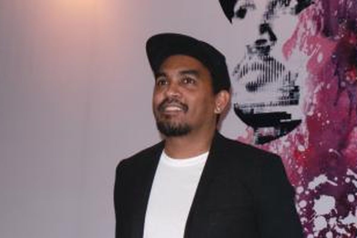 Glenn Fredly diabadikan usai jumpa pers 20 Glenn Fredly, di Kedai Kopi 89, Kemang, Jakarta Selatan, Rabu (11/2/2015).