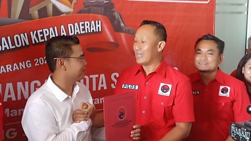 Ikut Pilkada 2024, Bos Properti Semarang Ambil Formulir Pendaftaran di PDI-P