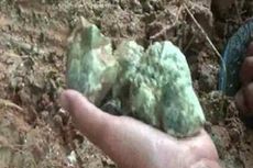Bongkahan Batu Giok Ditemukan di Mamasa, Warga Pun Berebut