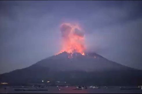 [HOAKS] Video Erupsi Gunung Semeru
