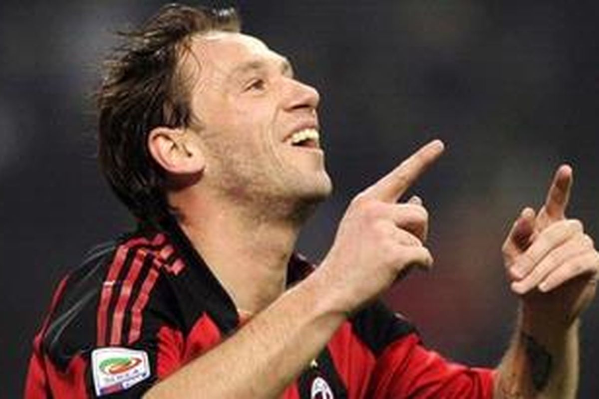 Ekspresi penyerang AC Milan, Antonio Cassano, usai membobol gawang Parma, dalam lanjutan Serie-A, Sabtu (12/2/2011).