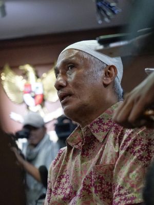 Kuasa hukum terpidana kasus terorisme Abu Bakar Baasyir, Achmad Michdan, saat bertemu Wakil Ketua DPR Fadli Zon di ruang kerja pimpinan DPR, gedung Nusantara III, Kompleks Parlemen, Senayan, Jakarta, Rabu (23/1/2019).