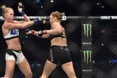 Menang KO atas Ronda Rousey, Holly Holm Juara Dunia UFC
