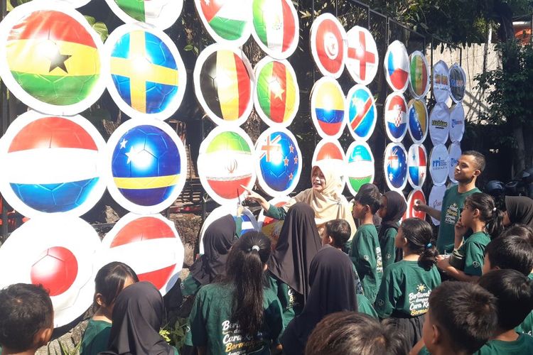 Demam Piala Dunia di Solo: Rumah Warga Dihias 48 Bendera, Jadi Tempat Belajar Siswa