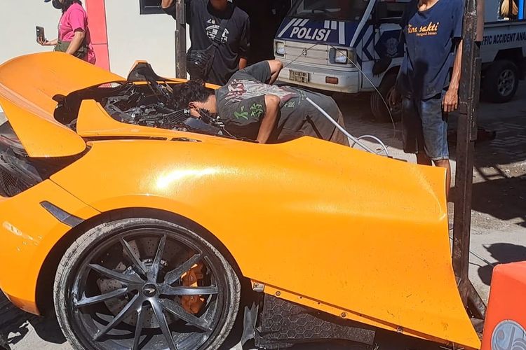 Update Kondisi Pengemudi dan Penumpang McLaren usai Tabrak Tiang hingga Mobil Terbelah Dua di Sukoharjo