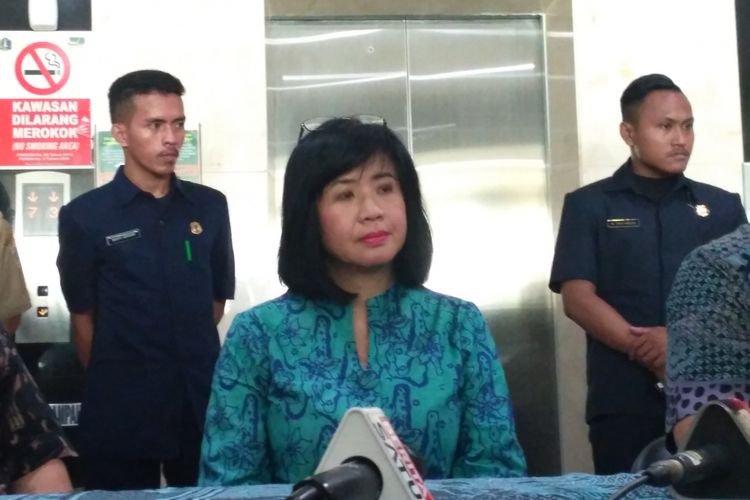 Direktur RS Mitra Keluarga Kalideres Fransisca di Kantor Dinas Kesehatan DKI Jakarta, Jalan Kesehatan, Jakarta Pusat, Senin (11/9/2017). 