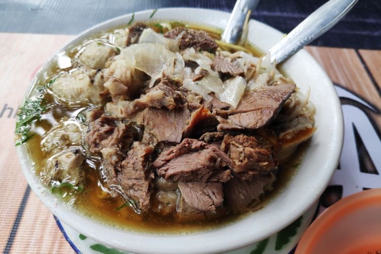 Mie sop daei Mie Sop Methodist di Medan.