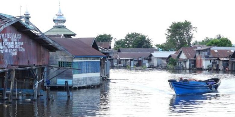 Sejak abad-ke 17, Kalimantan Selatan disebut merupakan penghasil lada yang besar, juga penghasil emas dan berlian. 