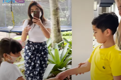 Rafathar Ikut Beri Kejutan Ulang Tahun untuk Gempi