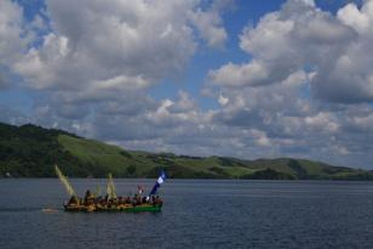 Danau Sentani, Jayapura, Papua.