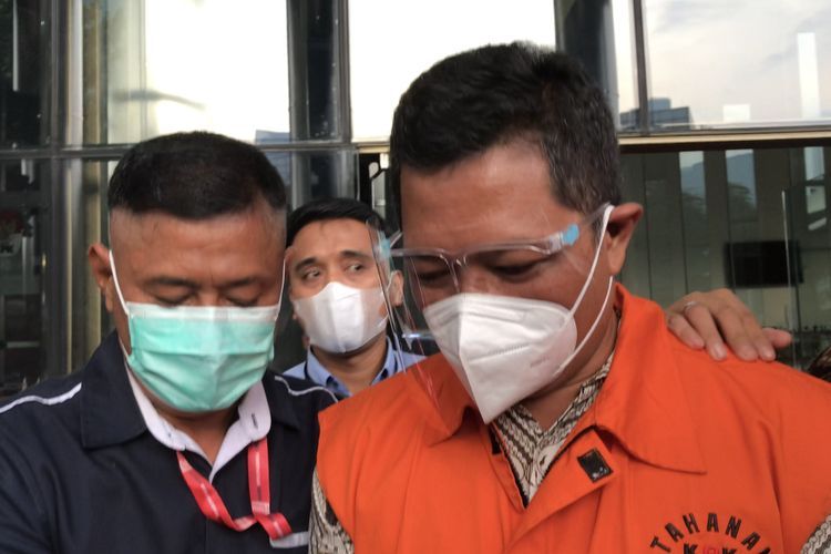 Komisi Pemberantasan Korupsi (KPK) mengumumkan seorang Dosen bernama I Dewa Nyoman Wiratmaja sebagai tersangka kasus dugaan korupsi pengurusan dana insentif daerah (DID), Tabanan, Bali tahun 2018, Kamis (24/3/2022).