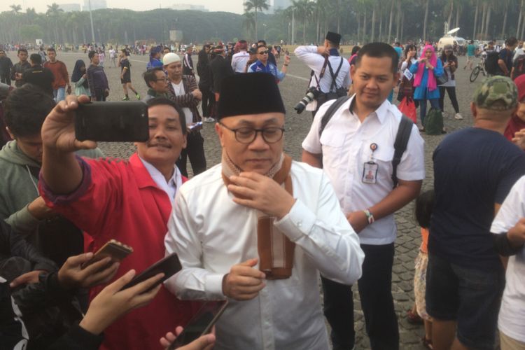 Ketua MPR RI Zulkifli Hasan hadir dalam deklarasi kampanye damai pemilu 2019 di lapangan Monas, Jakarta Pusat, Minggu (23/9/2018).