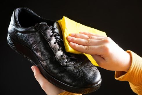 5 Cara Efektif untuk Mengeringkan Sepatu dengan Cepat