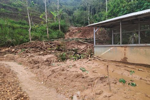 Longsor di Ponorogo, Jalan Penghubung 2 Desa Tertimbun Tanah, Puluhan Warga Diungsikan