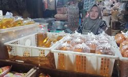 Kelangkaan Minyak Goreng Terus Terjadi, DPR Minta Pemerintah Evaluasi Dua Kebijakan Ini