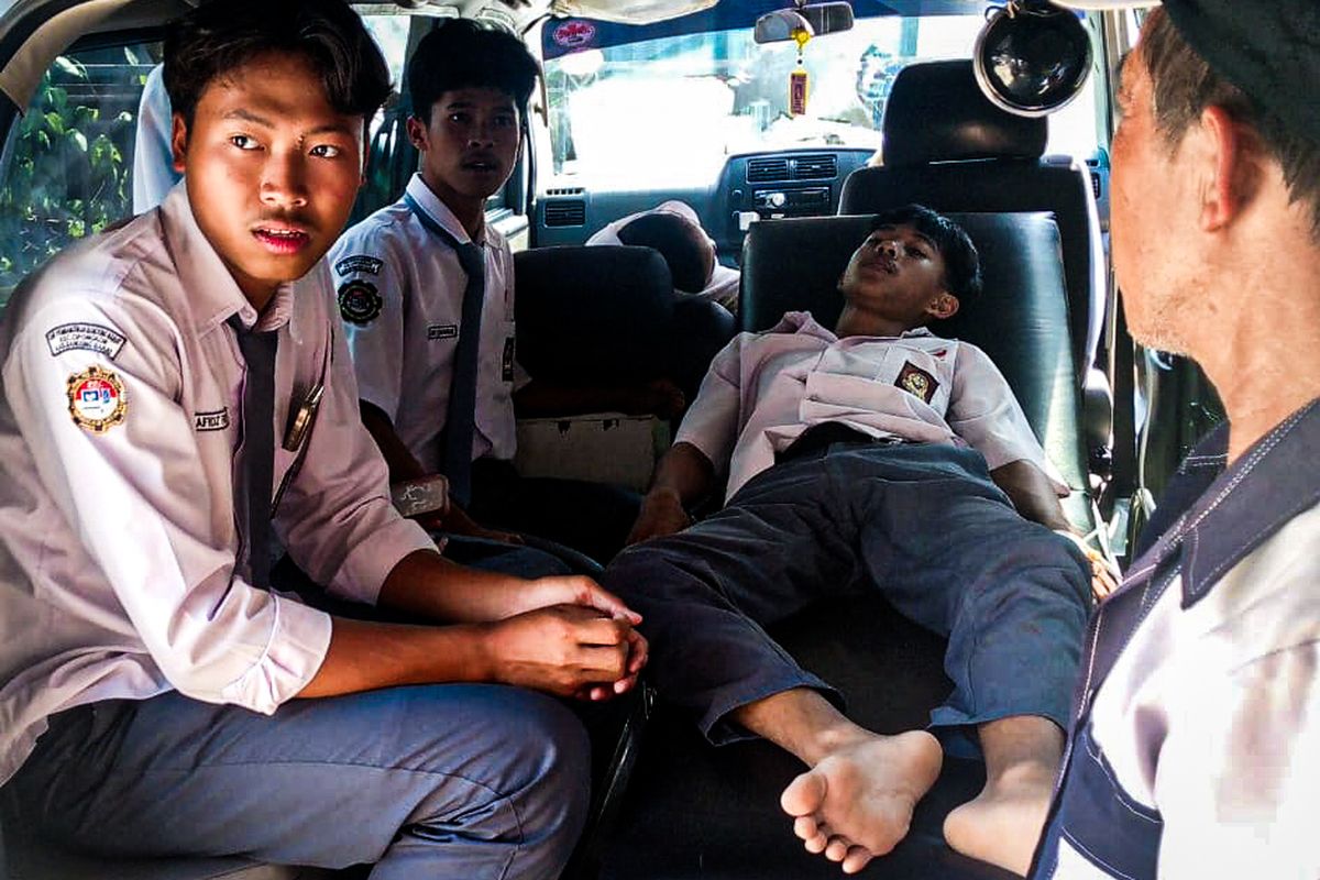 Jumlah siswa keracunan massal usai menyantap paket Makan Bergizi Gratis (MBG) di Kecamatan Cipongkor, Kabupaten Bandung Barat (KBB), Jawa Barat, Senin (22/9/2025), terus bertambah hingga mencapai 63 orang.