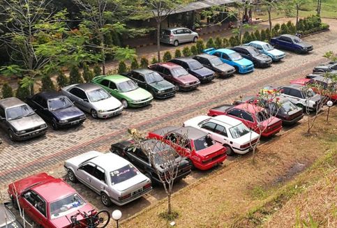 Buat Pengemudi Pemula, Biasakan Parkir Mundur