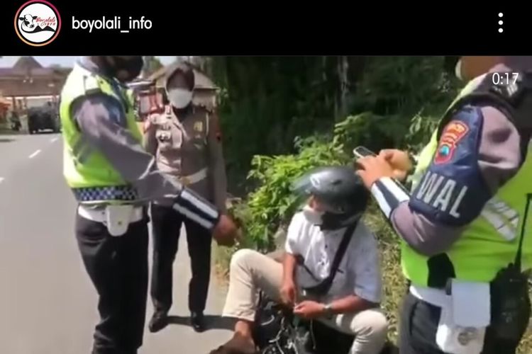 Tangkapan layar video viral pemuda marah-merah dihentikan petugas di Kawasan Cepogo, Boyolali.