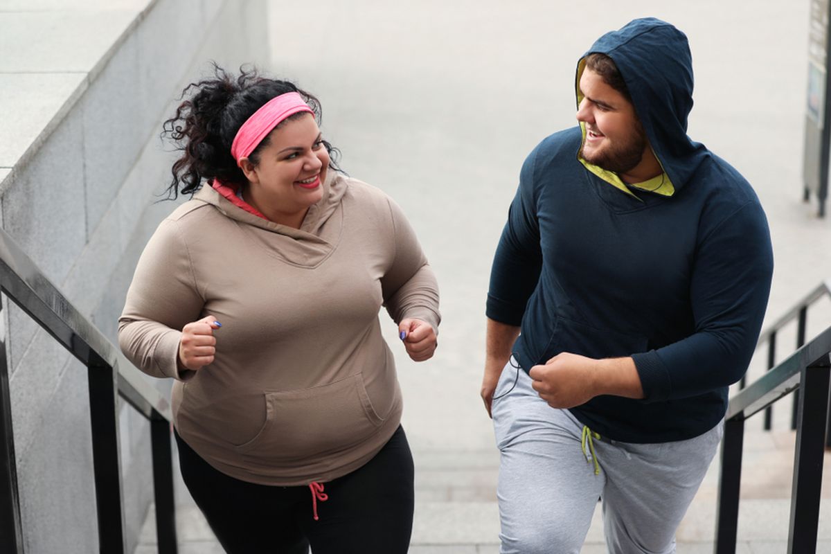 Ada banyak sekali manfaat jalan kaki setiap hari, termasuk menurunkan berat badan.