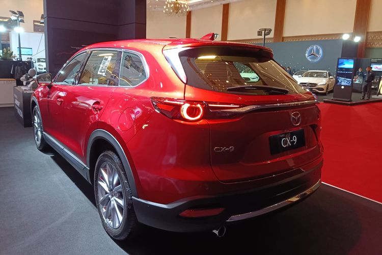 Mazda CX-9 mendapat tambahan fitur baru Rear Seat Entertainment.