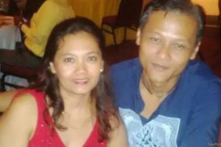 Raymond Sapoen bersama istrinya. Ia mengatakan dia adalah generasi ketiga di Suriname. 