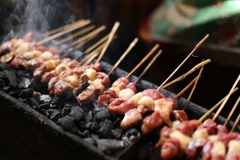 3 Cara Tahu Sate Ayam Sudah Matang