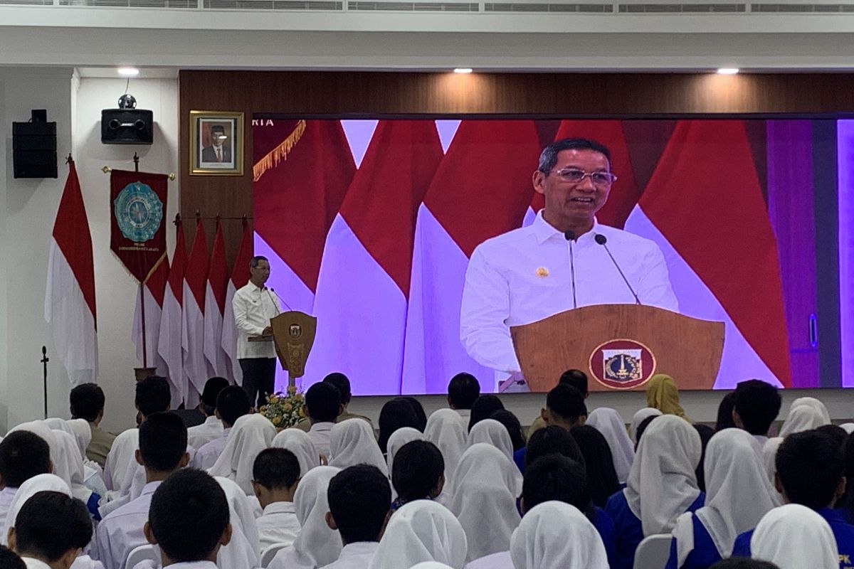 Bertemu Pelajar SMA se-Jakarta, Heru Budi Tegaskan Bakal Cabut KJP Siswa yang Merokok