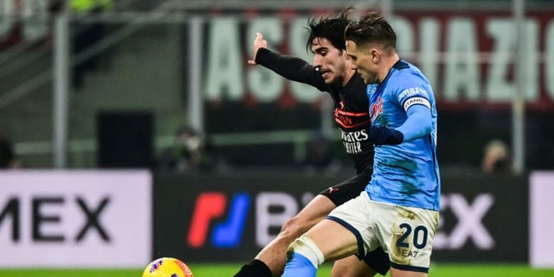 Pertandingan Milan vs Napoli pada pekan ke-18 Liga Italia 2021-2022 di Stadion San Siro, Senin (20/12/2021) dini hari WIB. 