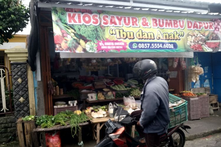 Plastik Berbayar hingga Buthek: Ragam Cara Pedagang Sayur di Blitar Siasati Kenaikan Harga Plastik