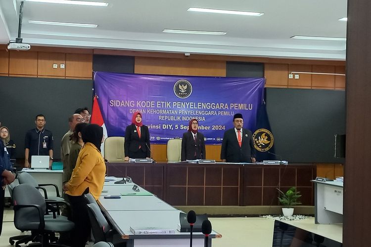 Ketua Bawaslu Sleman Jalani Sidang DKPP, Apa yang Terjadi?
