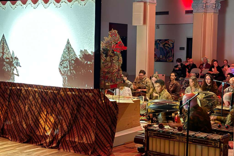 Pentas Wayang “Bima Suci” Digelar di Kampus AS, Gamelan Mengalun Berpadu dengan Saxophone