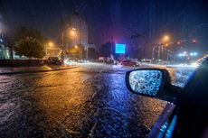 Prakiraan Cuaca BMKG: Pagi Cerah, Jakarta Diguyur Hujan Siang-Sore