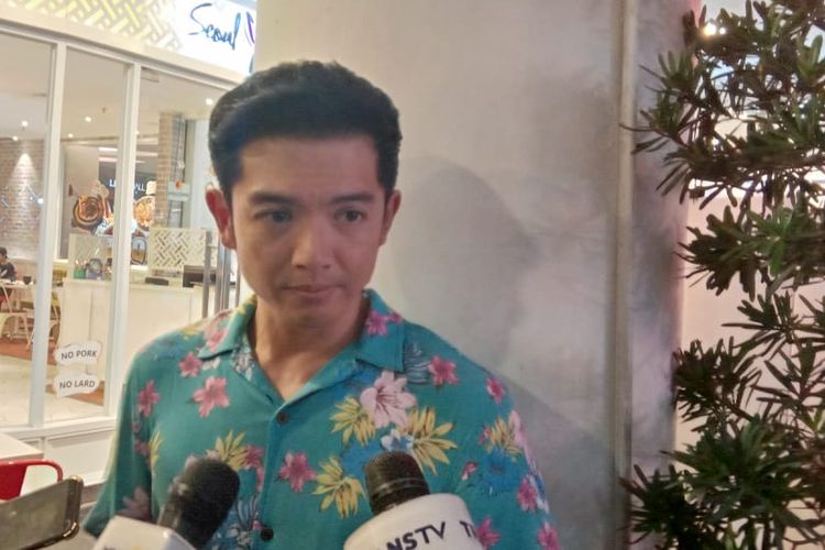 Nicky Tirta berpose di Lippo Mall Kemang, Jakarta Selatan, Jumat (29/3/2019).