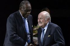 Eks Atlet Kamerun Isi Posisi Presiden FIFA untuk Sementara