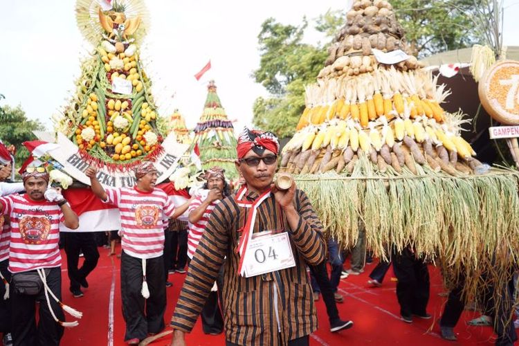 Pemerintah Kabupaten Kediri menggelar tiga parade dalam event Gempita Kemerdekaan. 