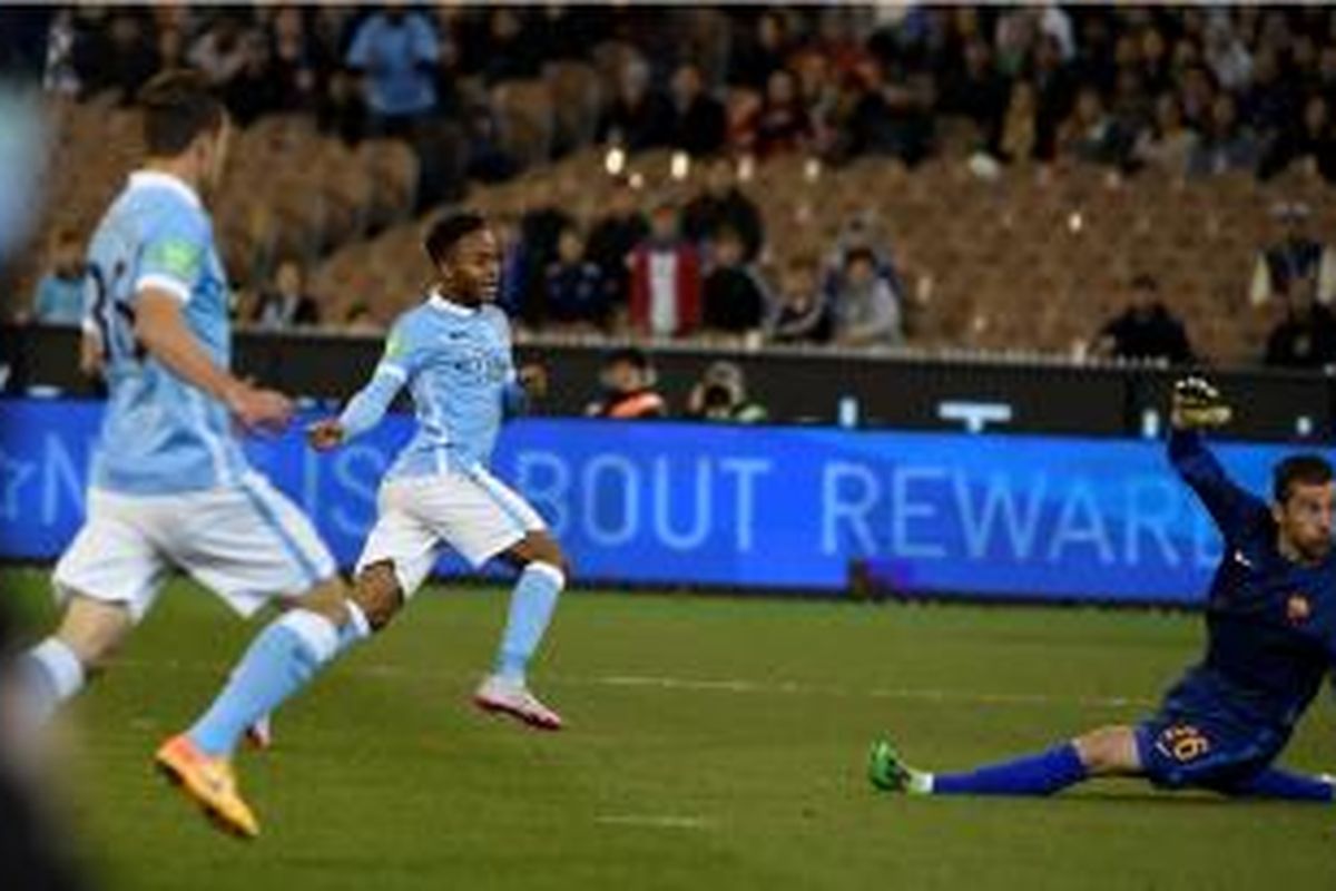 Pemain anyar Manchester City, Raheem Sterling, merayakan golnya ke gawang AS Roma pada International Champions Cup, Selasa (21/7/2015)