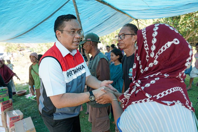 Gempa NTT M 7,7, Dirut Pertamina Turun Langsung Salurkan Bantuan