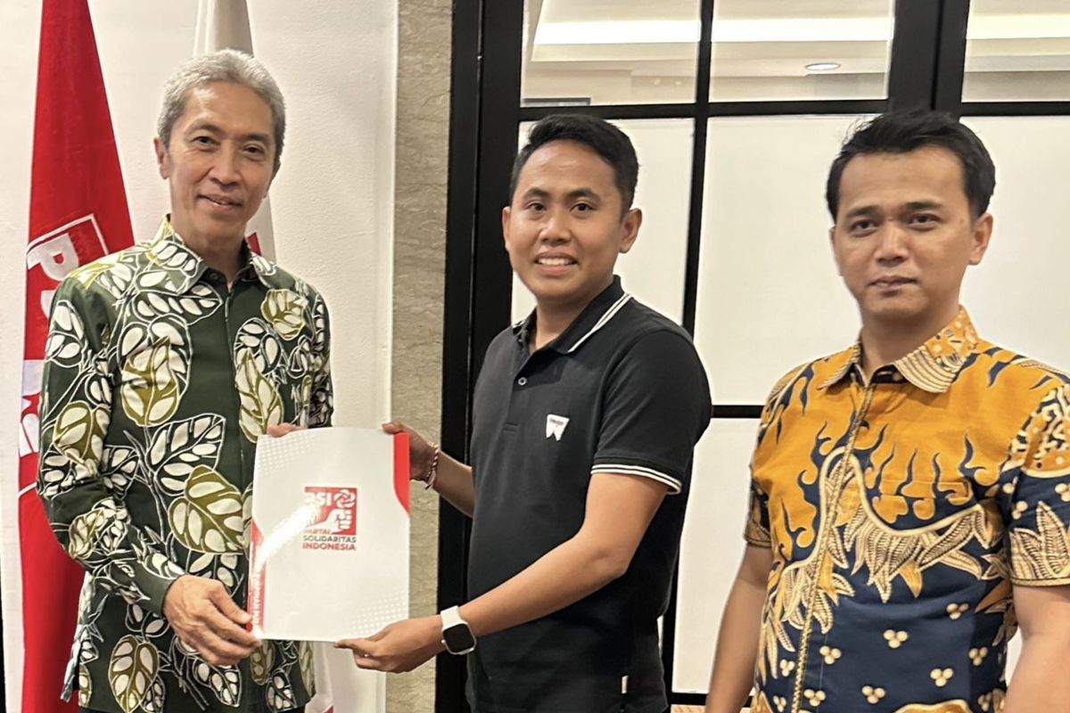 Dedie Rachim Dapat Piala Apresiasi Kompas TV untuk Majukan Ekonomi Kreatif Bogor