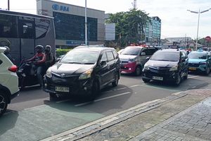 Macet Parah di Jalan Otista, Ambulans Sempat Kesulitan Melintas