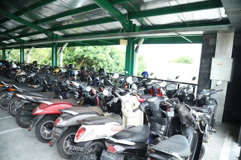 Diparkir Bertahun-tahun, 80 Motor di Parkiran Bandara Ngurah Rai sampai Berdebu