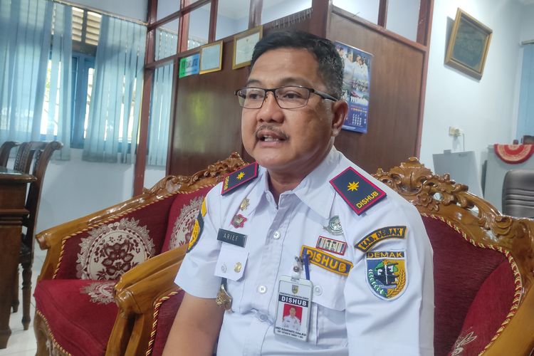 Kepala Dinas Perhubungan (Dishub) Kabupaten Demak, Arief Sudaryanto. (KOMPAS.COM/NUR ZAIDI)