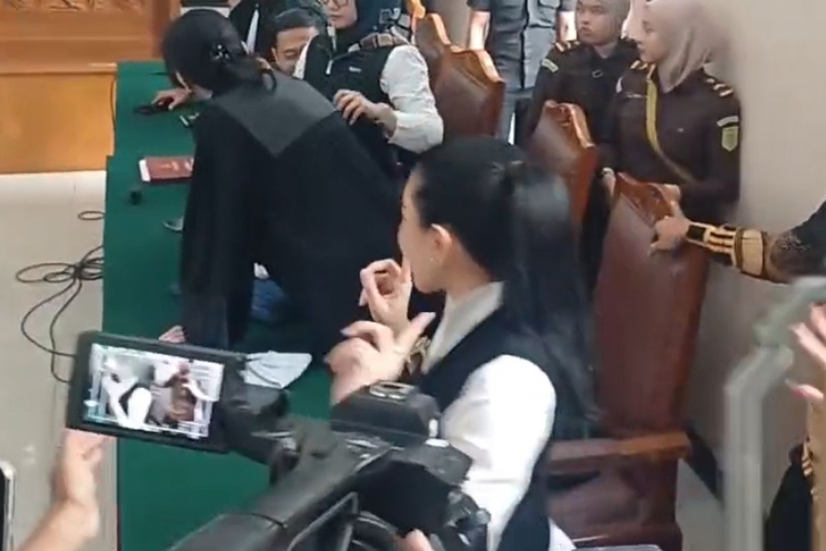 Nikita Mirzani usai sidang pembacaan tuntutan kasus pemerasan dan TPPU di PN Jakarta Selatan, Kamis (9/10/2025).