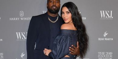 Pasangan Kanye West dan Kim Kardashian menghadiri WSJ Magazine 2019 Innovator Awards di MOMA, New York City, pada 6 November 2019.