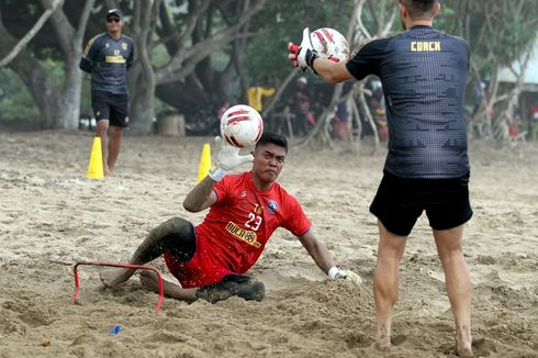 Tak Ada Perlakuan Khusus kepada 3 Penjaga Gawang Arema FC